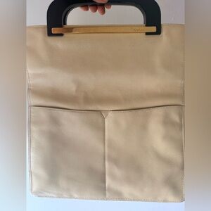 Gucci: VINTAGE and AUTHENTIC - Cream Leather Tote with Black and Gold Accents